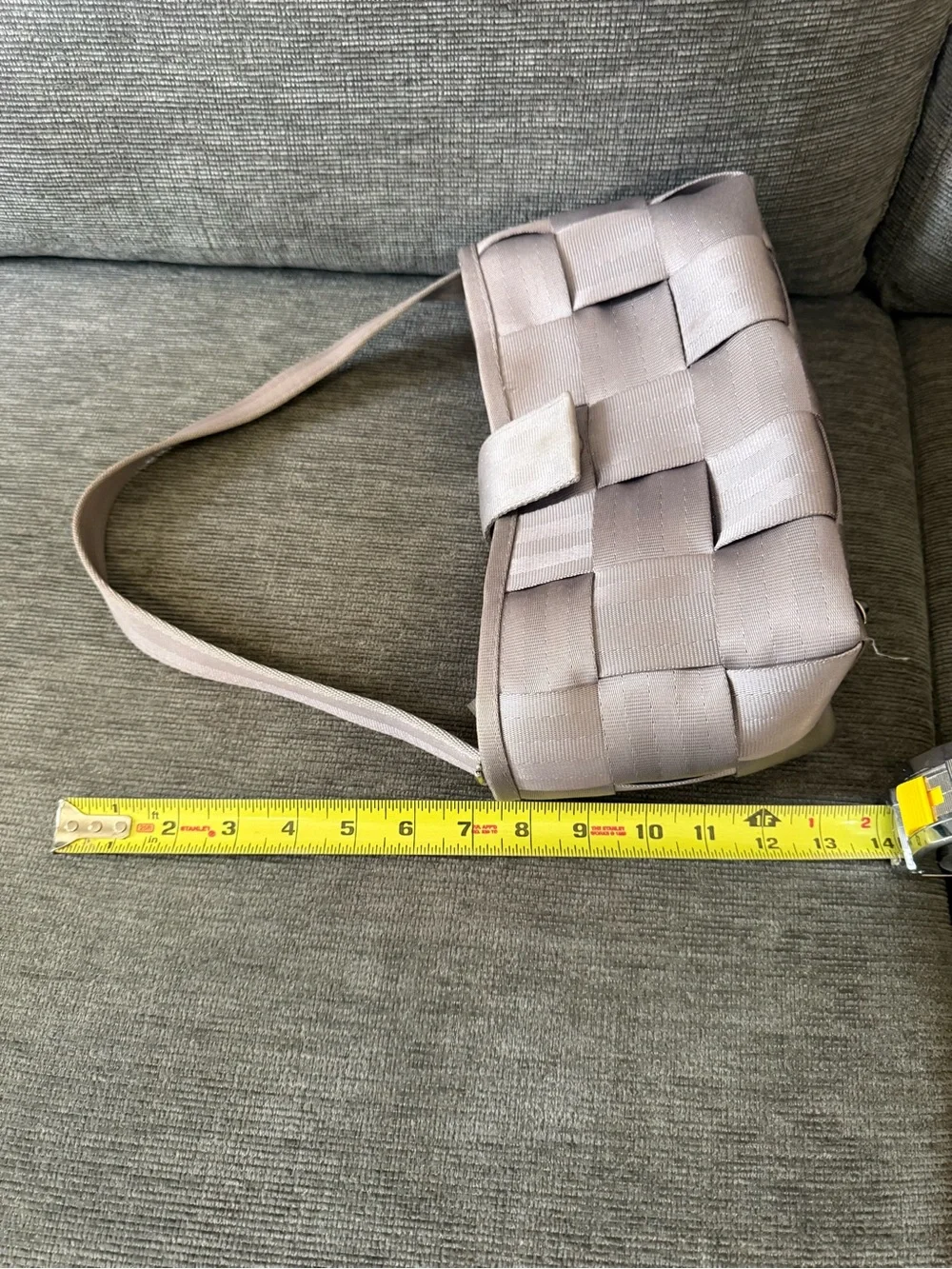 Original Harvey’s seatbelt bag. Grey/silver. Good condition. - Picture 2 of 12